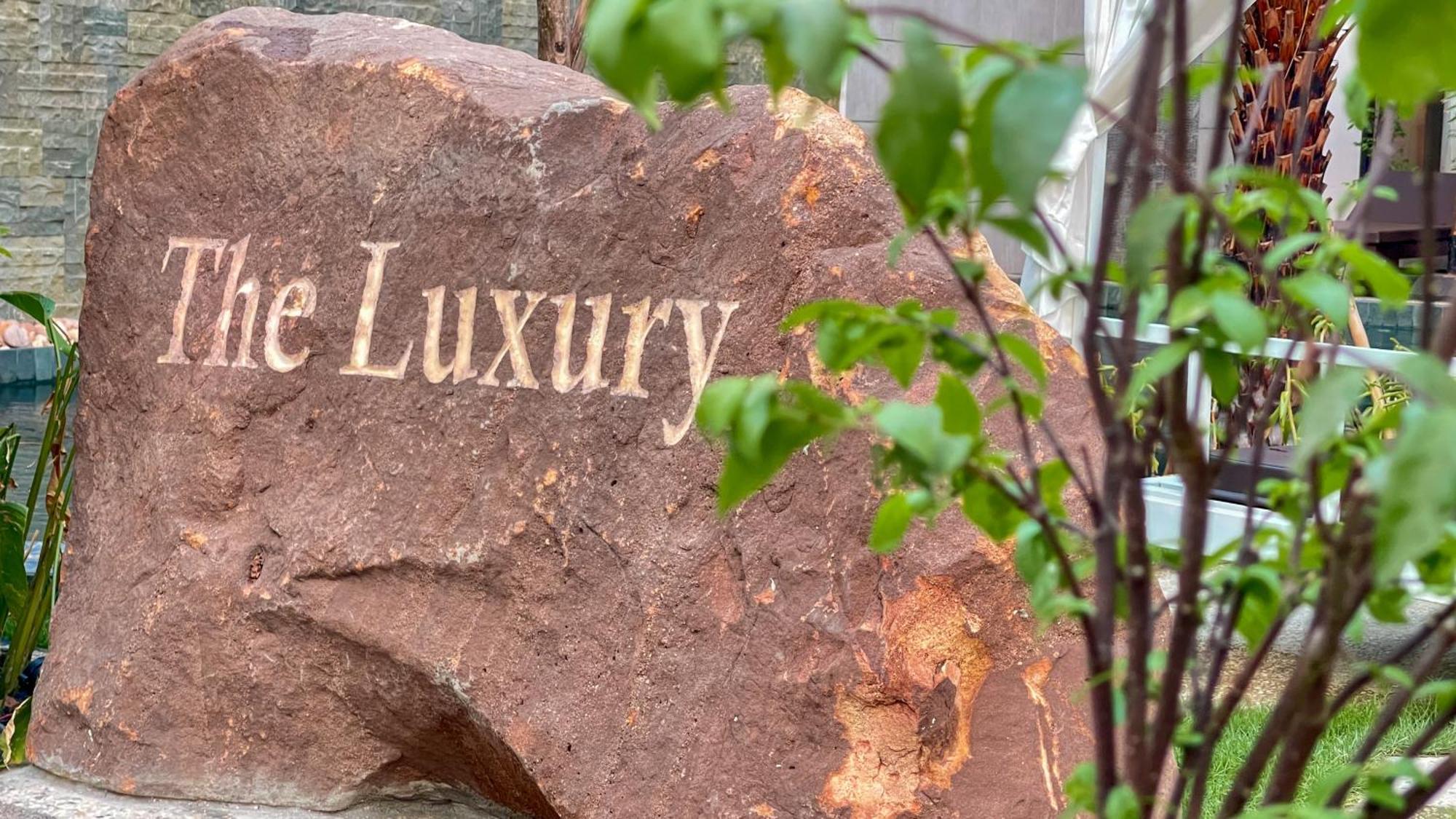 The Luxury 호텔 시엠리아프 외부 사진